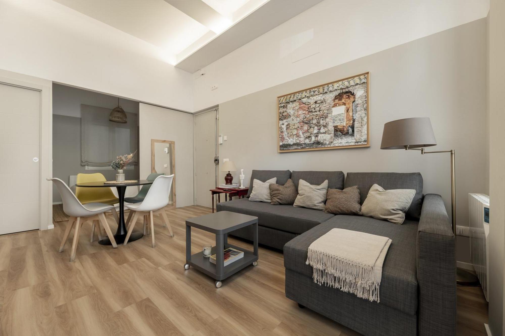 Coqueto Apartamento En Delicias — Fotos 3